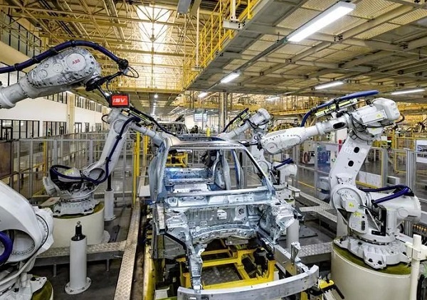 激光焊接機(jī)器人的使用價(jià)值和經(jīng)濟(jì)效益