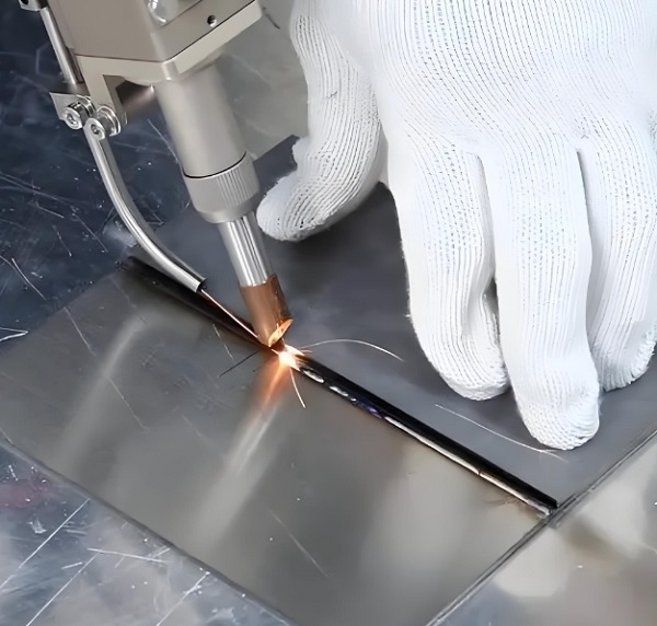 手持光纖激光焊接機有哪些缺點？