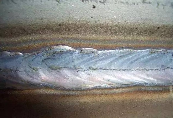 激光焊接機焊接時如何避免出現(xiàn)熱損傷區(qū)？