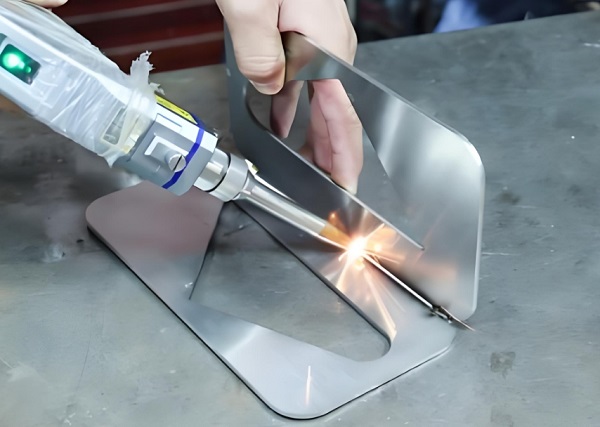 離焦量對激光焊接機(jī)的焊接質(zhì)量有影響嗎？