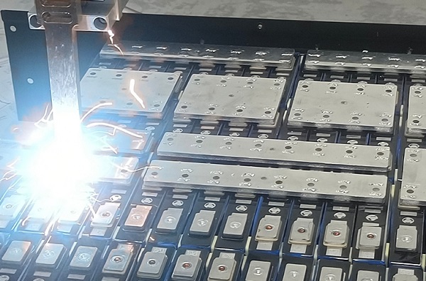 鋰電池激光焊接機(jī)到底有什么優(yōu)勢(shì)？
