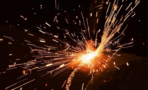 激光焊接火花過(guò)大