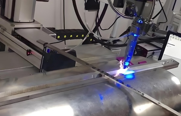 高精度微加工對(duì)激光焊接機(jī)的精度和穩(wěn)定性要求