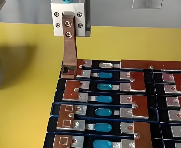 激光焊接鋰電池設備的關鍵優(yōu)勢與產業(yè)價值