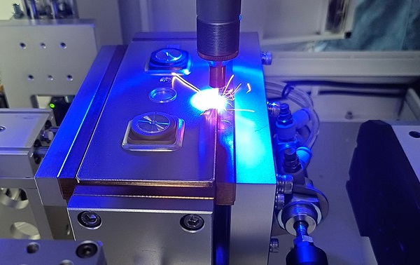 鋰電池焊接設(shè)備