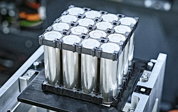 如何改善鋰離子電池激光點焊機焊接材料的熱傳導性能？