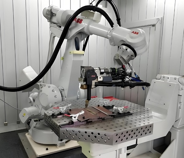 激光焊接機(jī)器人